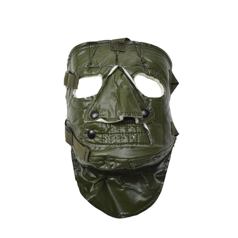 Neue Gesichtsmaske der US-Armee für kaltes Wetter. Gruselige, gruselige Militärmaske. Grüne US-Maske
