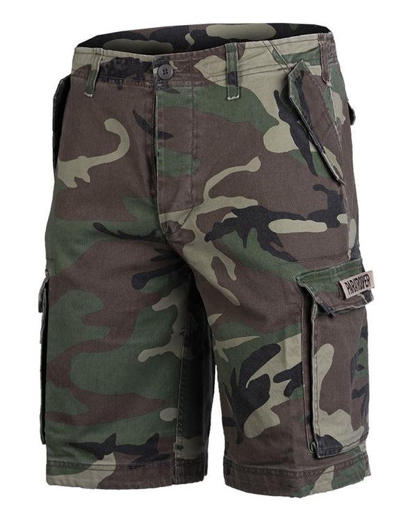 Vorgewaschene Shorts im Woodland-Camouflage-Stil der Marke Mil-Tec aus Deutschland