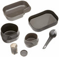 Marke Swedish Wildo Camp a Box Olivgrün Camping Set Teller Tassen Göffel Outdoor