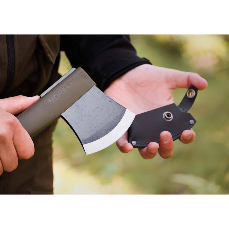 MORAKNIV Leichte Axt 1991 Bushcraft-Beil mit Borstahlkopf und Lederscheide
