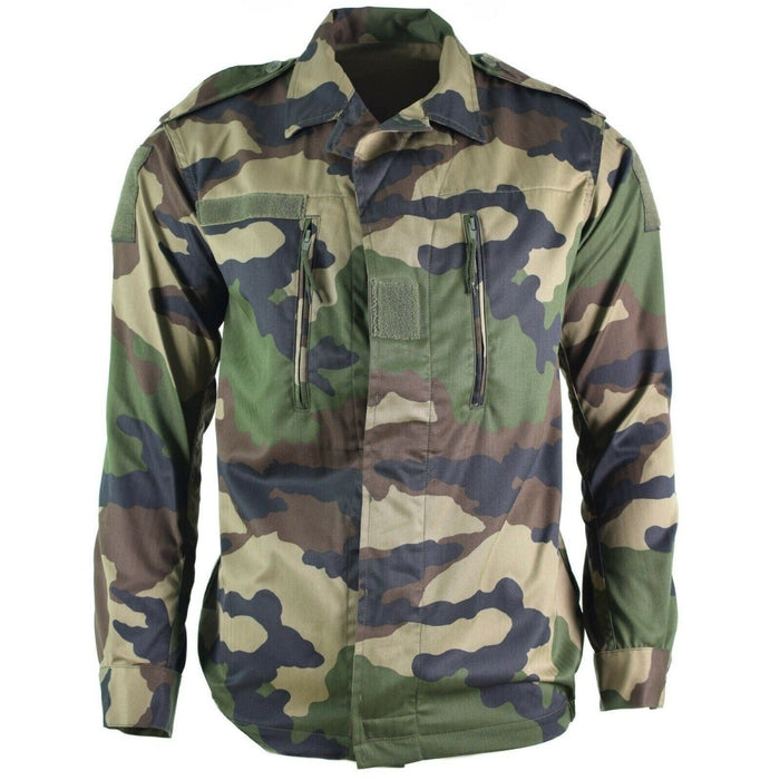 F2-Kampfjacke der französischen Armee im CCE-Tarnmuster mit mehreren Taschen und strapazierfähigem Militärstoffdesign