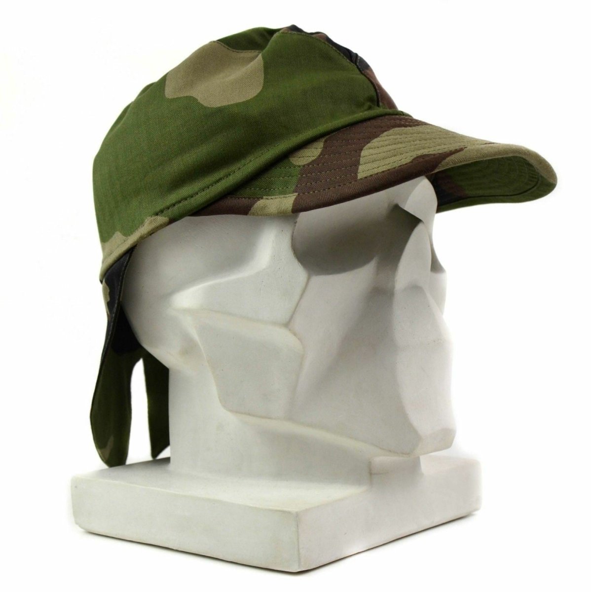 Echte französische Kampfmütze der französischen Armee, Schwalbenschwanzmütze, CCE-Tarnung, mit Nackenklappe