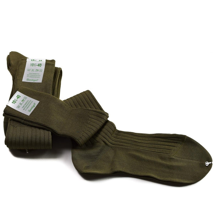 Echte lange Socken aus Baumwollmischung der italienischen Armee in Khaki, knielang, leicht, gerippt und langlebig im Militärstil.