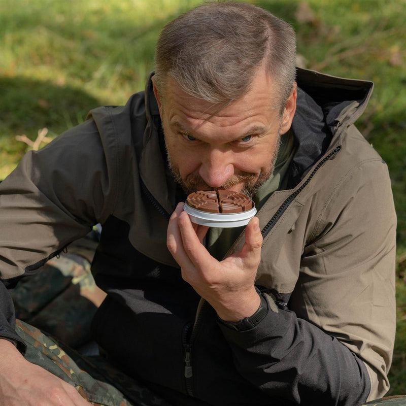 Deutsche Energiemilch-Schokolade SCHO-KA-KOLA Vollmilch 100 g Blechdose blau