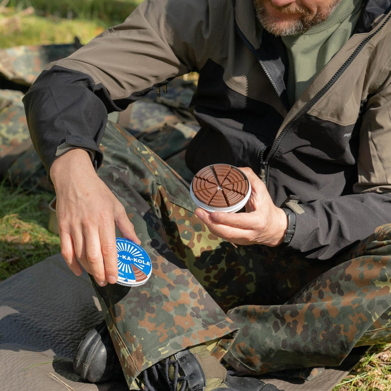 Deutsche Energiemilch-Schokolade SCHO-KA-KOLA Vollmilch 100 g Blechdose blau