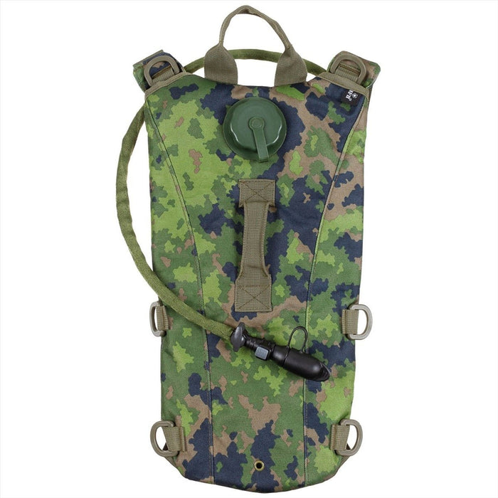 MFH Trinkrucksack, 2,5 l, TPU-Blase, belüftete Rückenpolsterung, M05 Camo – GoMilitar