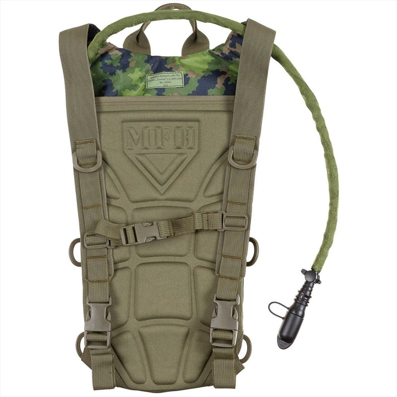 MFH Hydratation Rucksack 2,5 l TPU Blasenlüftungsrückenpolster M05 Camo