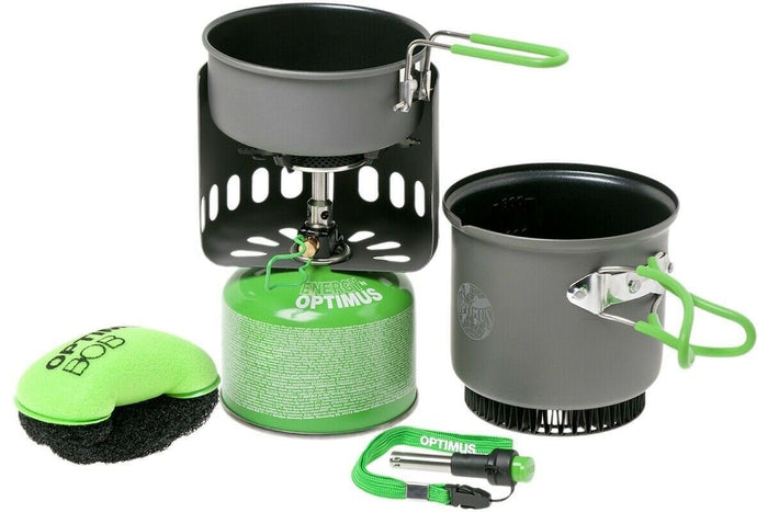 Kompaktes Optimus Electra FE Campingkocher-Set mit Topf, Wärmetauscher und Klappgriffen für effizientes Kochen im Freien.