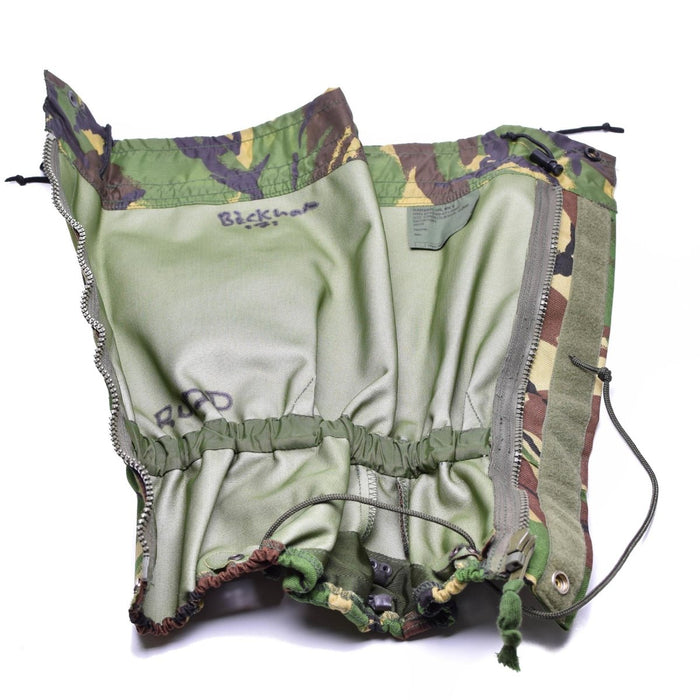 Original wasserdichte DPM-Tarngamaschen der britischen Armee mit verstellbaren Beschlägen für robusten Outdoor-Schutz.
