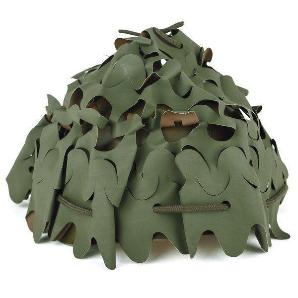 Original französischer Militärhelm-Tarnüberzug in Olivbraun mit verstellbarer Kordel und Metallklammern für sicheren Halt.