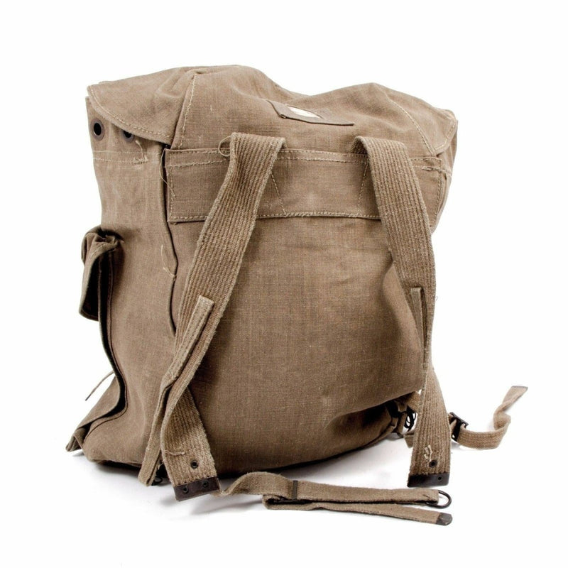 Vintage XL Italian army rucksack made of heavy-duty canvas, designed for rugged outdoor use and mountain trekking.