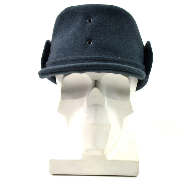Original schwedische Armee-Wintermütze aus Wolle in Blau mit Ohrenklappen, warm und langlebig für den Einsatz bei kaltem Wetter.