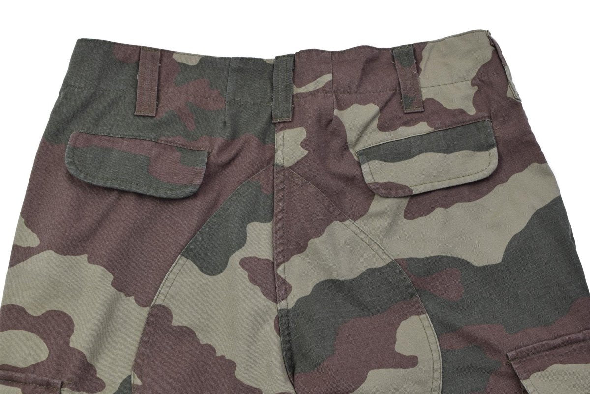 Original türkische Militär-Cargoshorts im Outdoor-Felddienstprogramm Woodland Camo