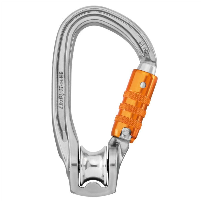 Metallkarabiner mit orangefarbenem Schloss auf weißem Hintergrund