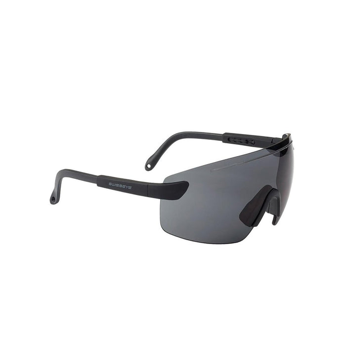 Schwarze Swiss Eye Schießbrille mit breiten, beschlagfreien UV400-Gläsern und verstellbaren Bügeln